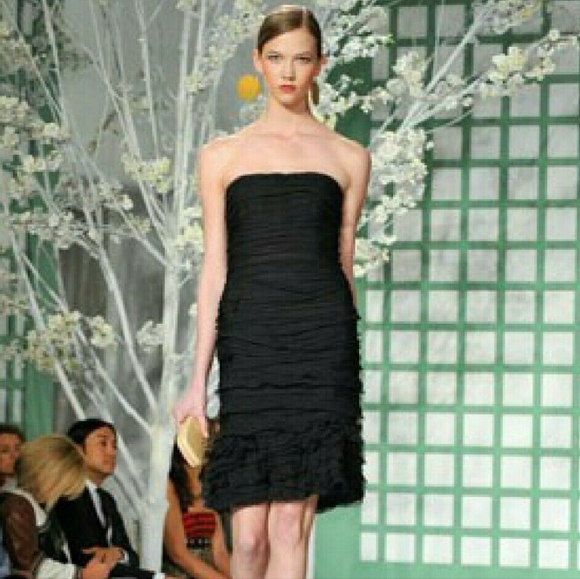 *$4,900 OSCAR DE LA RENTA STUNNING RUNWAY SILK BLACK RUFFLE DRESS GOWN US 4 - Picture 1 of 12